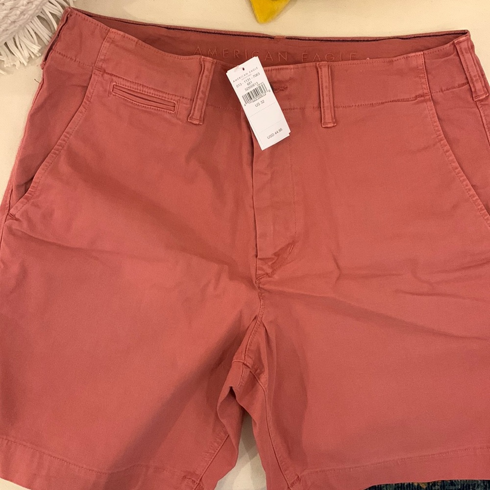 American eagle shorts size 32